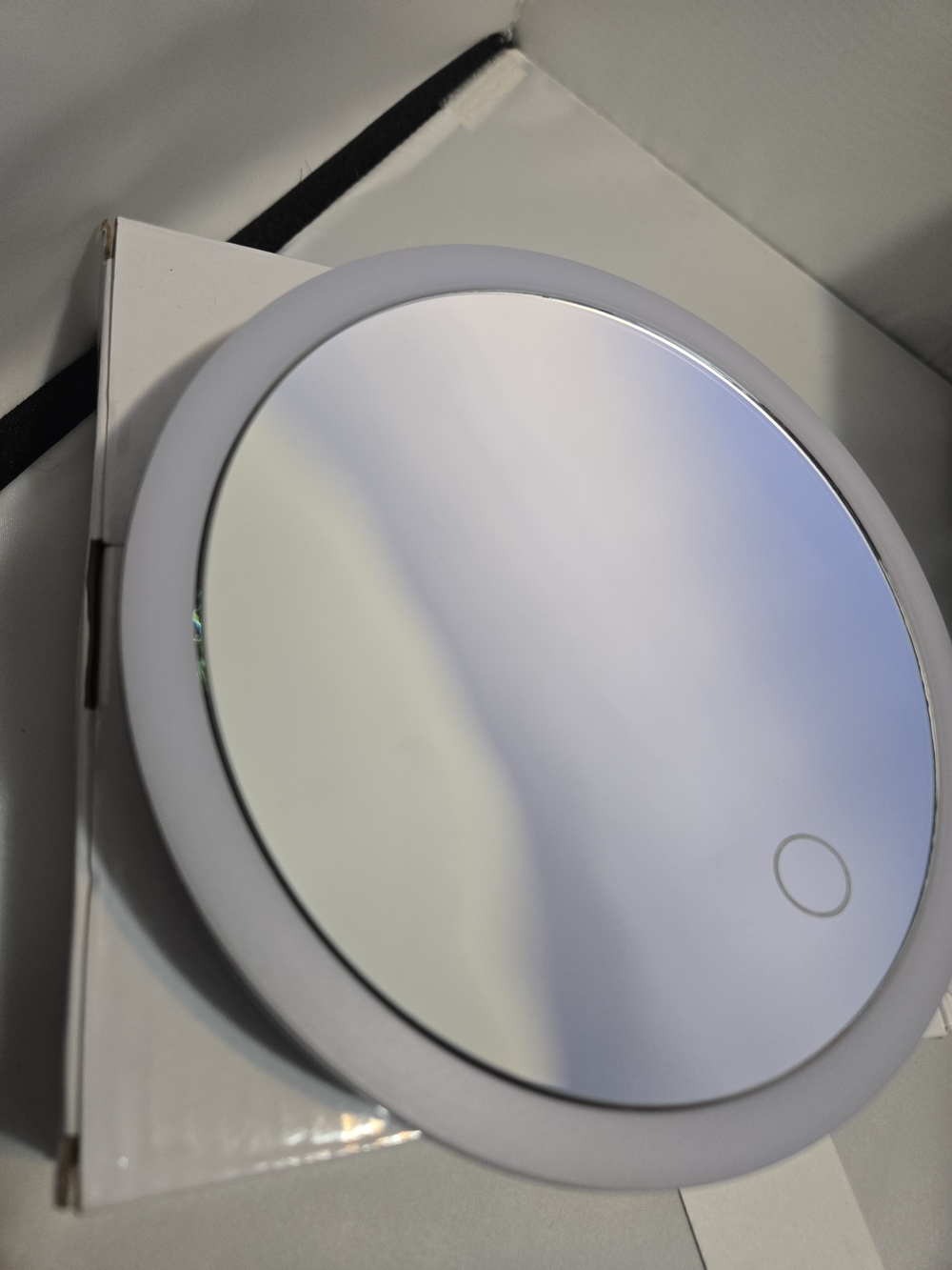 LED Lighted Makeup Mirror in White